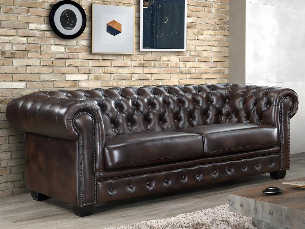 Canapé Chesterfield 3 Places BRENTON 100% Cuir De Buffle - Marron Reflets Châtains 4 Canapé Chesterfield 3 Places BRENTON 100% Cuir De Buffle - Marron Reflets Châtains – Image 2