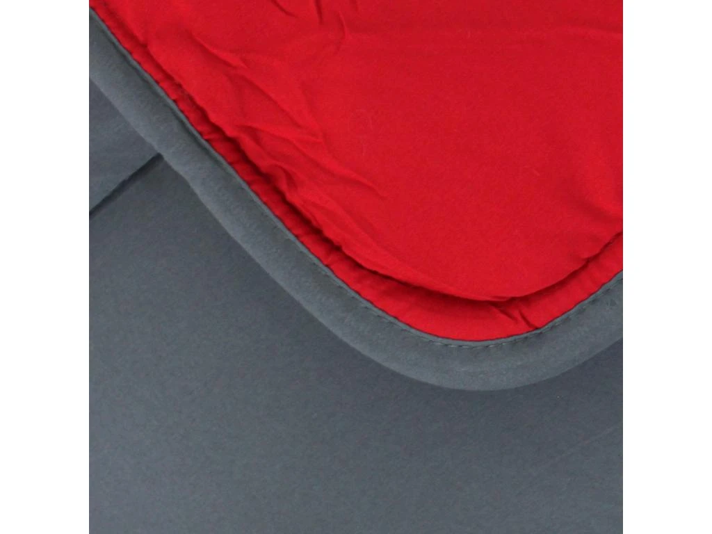 Couette été 240x220 Cm COCOON BICOLORE Gris/Rouge Garnissage Fibre Polyester 200 G/m2 6 Couette été 240x220 Cm COCOON BICOLORE Gris/Rouge Garnissage Fibre Polyester 200 G/m2 – Image 4