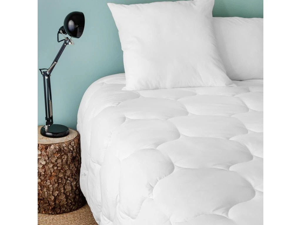 Couette Tempérée 260x240 Cm OLYMPE Garnissage Microfibre Polyester 300 G/m2 4 Couette Tempérée 260x240 Cm OLYMPE Garnissage Microfibre Polyester 300 G/m2 – Image 2