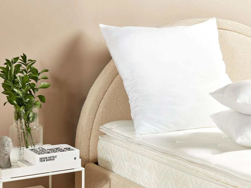 Oreiller à Profil Haut En Polyester 80 X 80 Cm MANA 4 Oreiller à Profil Haut En Polyester 80 X 80 Cm MANA – Image 2