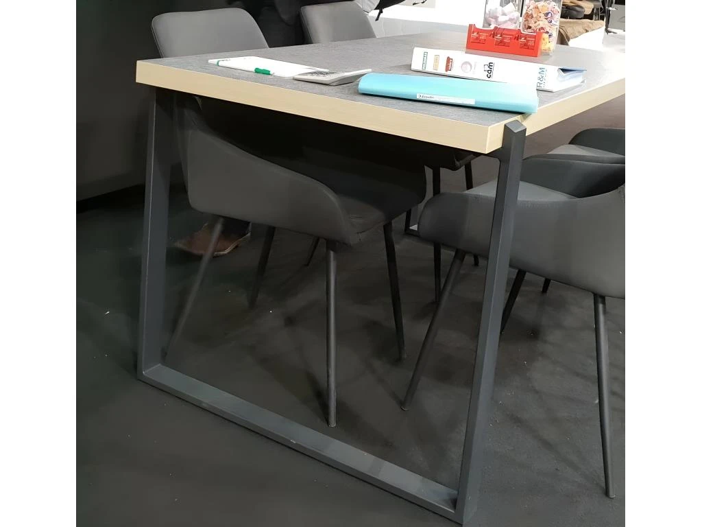 Table Rectangulaire EMILE. Magnifique Design Pour Votre Cuisine Ou Votre Salle à Manger. 4 Table Rectangulaire EMILE. Magnifique Design Pour Votre Cuisine Ou Votre Salle à Manger. – Image 2